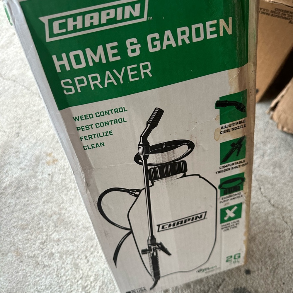 White Home & Garden Sprayer